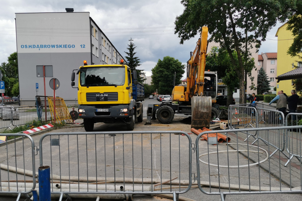 Naprawa zapadniętej studni kanalizacji sanitarnej