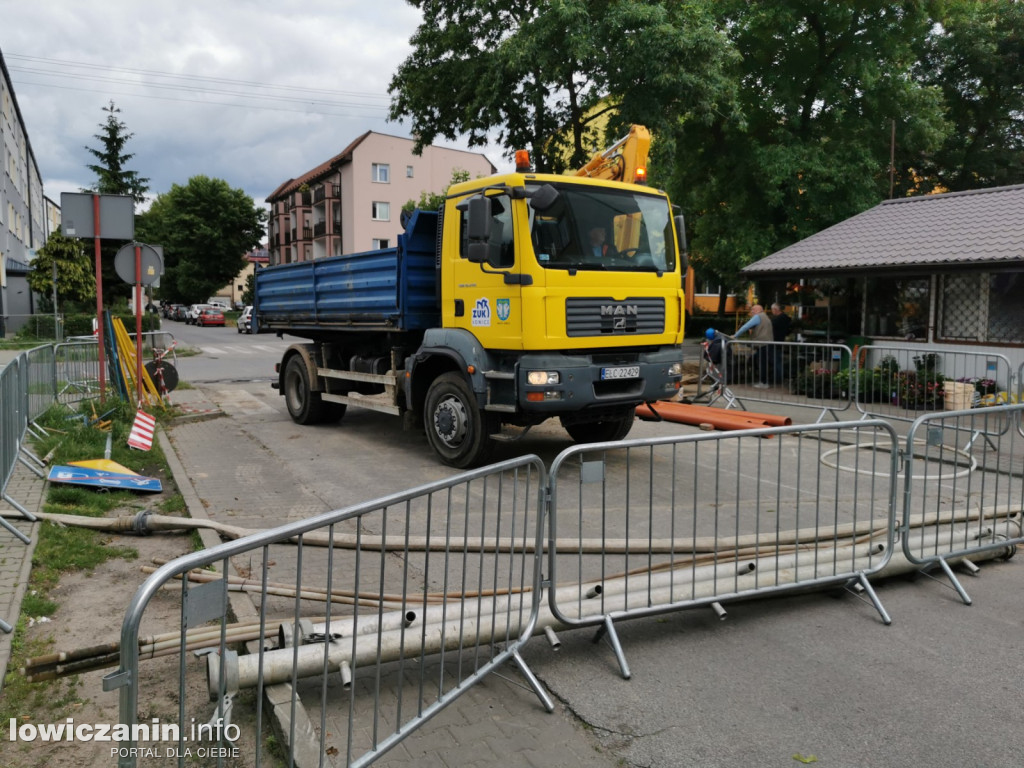 Naprawa zapadniętej studni kanalizacji sanitarnej