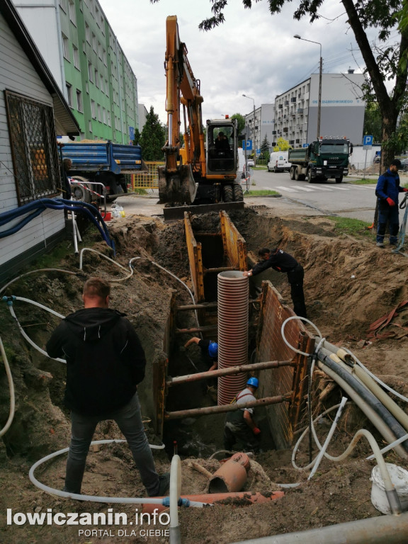 Naprawa zapadniętej studni kanalizacji sanitarnej