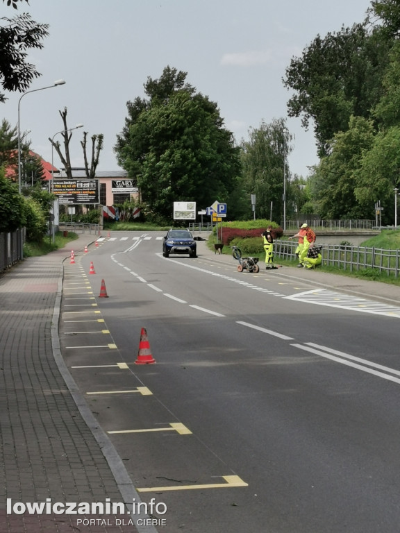 Żółte litery T na ul. Starorzecze - o co chodzi???
