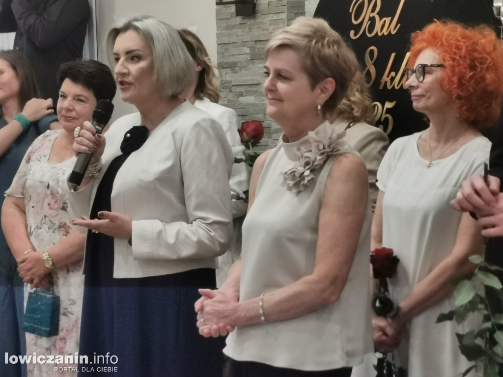 Łowicz. Bal ósmoklasistów z SP w Popowie