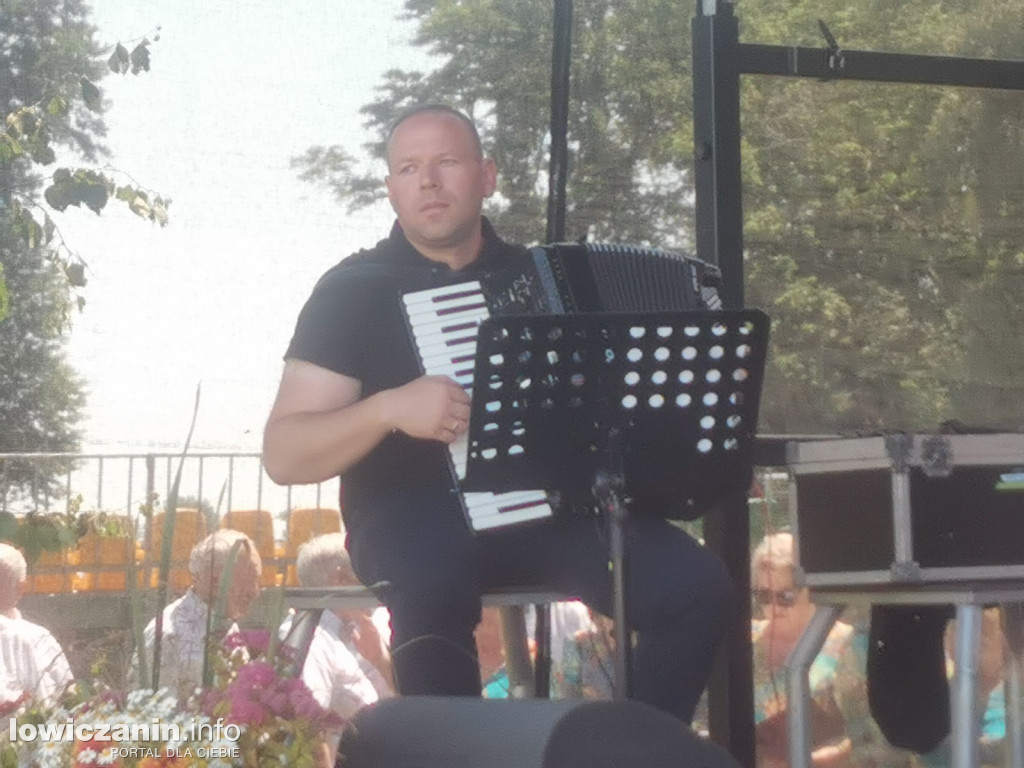 Przegląd zespołów śpiewaczych w Chąśnie