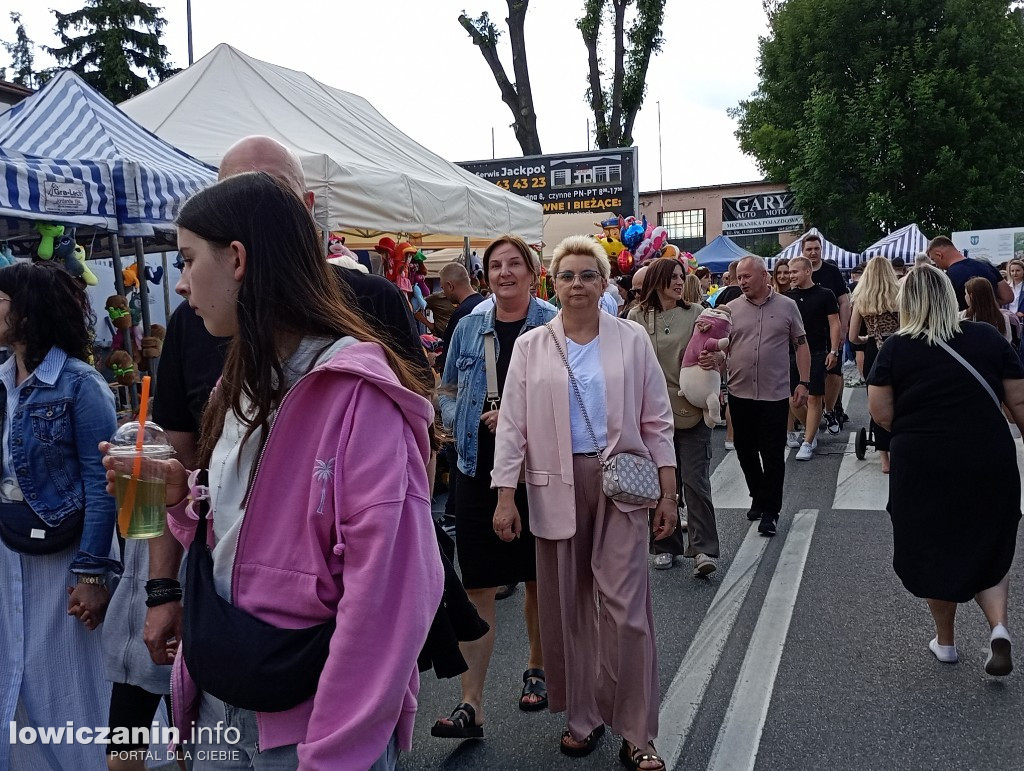 Biennale Folkloru i dużo rozrywki w Parku Błonie na Boże Ciało w Łowiczu