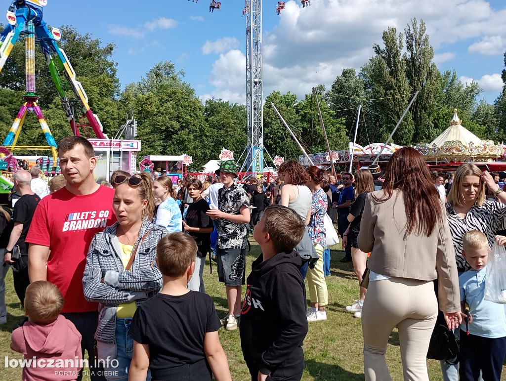 Biennale Folkloru i dużo rozrywki w Parku Błonie na Boże Ciało w Łowiczu