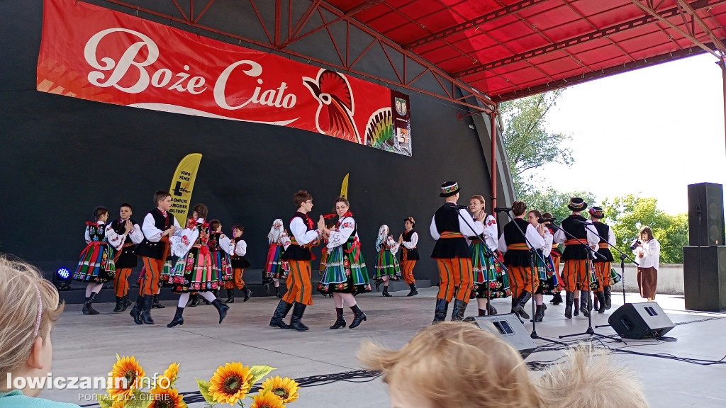 Biennale Folkloru i dużo rozrywki w Parku Błonie na Boże Ciało w Łowiczu