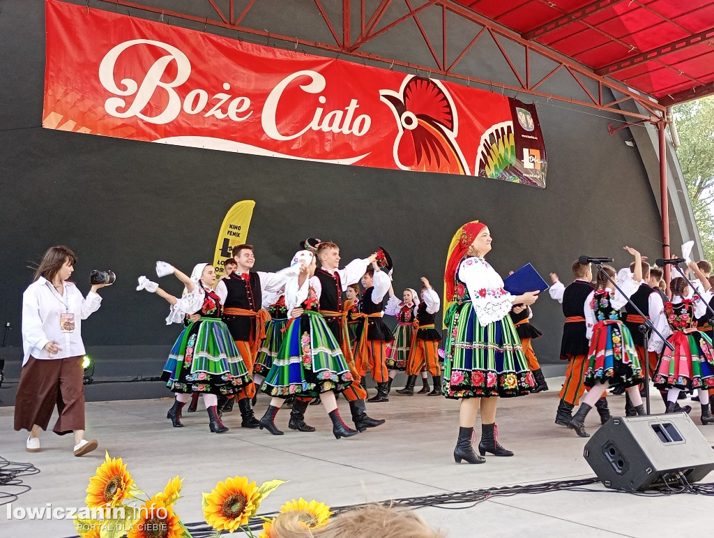 Biennale Folkloru i dużo rozrywki w Parku Błonie na Boże Ciało w Łowiczu