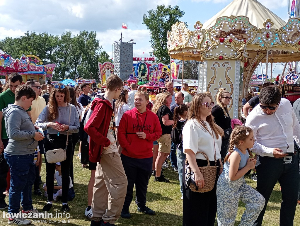 Biennale Folkloru i dużo rozrywki w Parku Błonie na Boże Ciało w Łowiczu