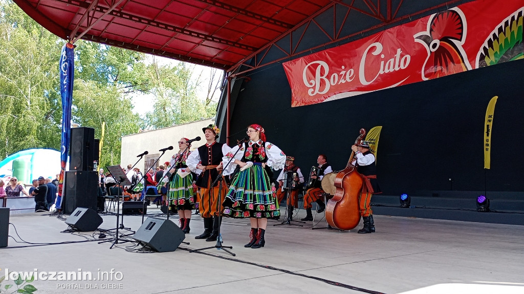 Biennale Folkloru i dużo rozrywki w Parku Błonie na Boże Ciało w Łowiczu
