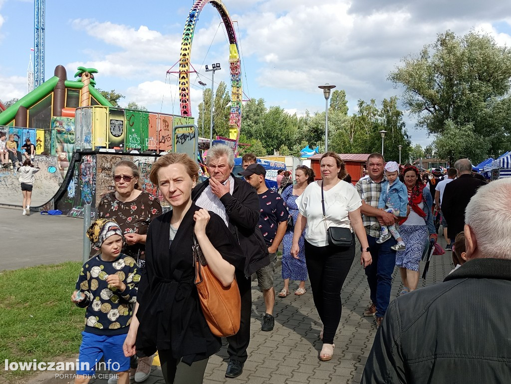 Biennale Folkloru i dużo rozrywki w Parku Błonie na Boże Ciało w Łowiczu