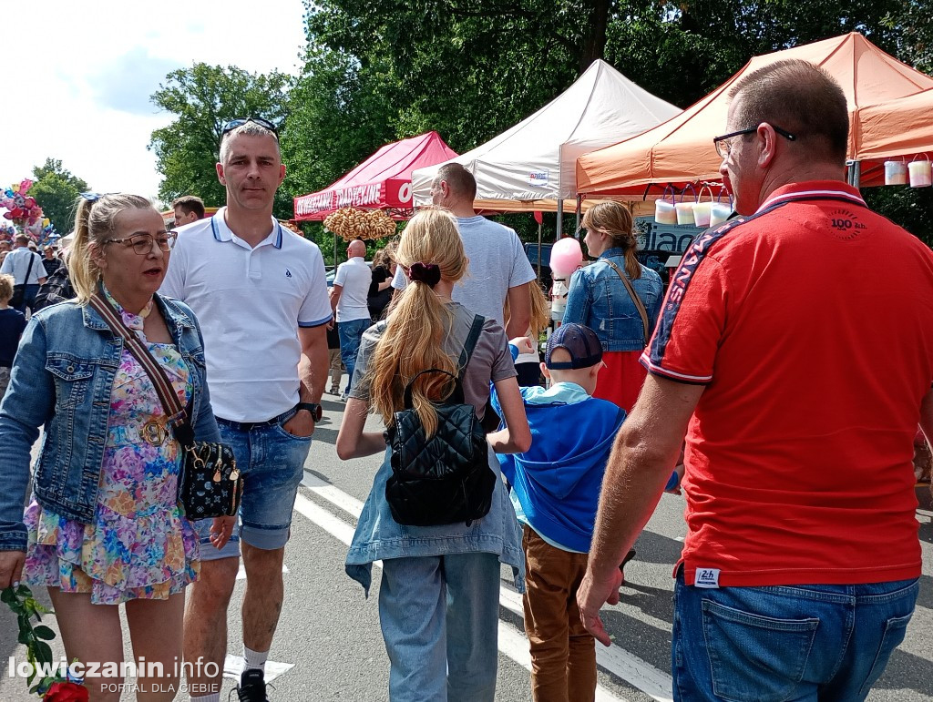 Biennale Folkloru i dużo rozrywki w Parku Błonie na Boże Ciało w Łowiczu
