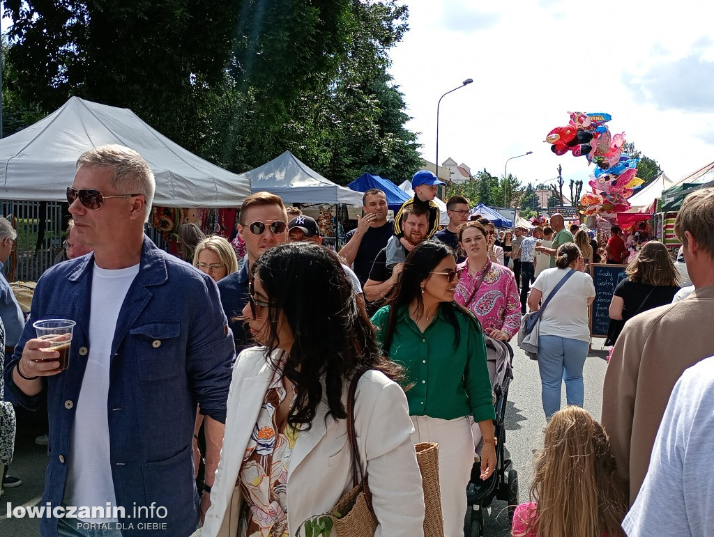 Biennale Folkloru i dużo rozrywki w Parku Błonie na Boże Ciało w Łowiczu