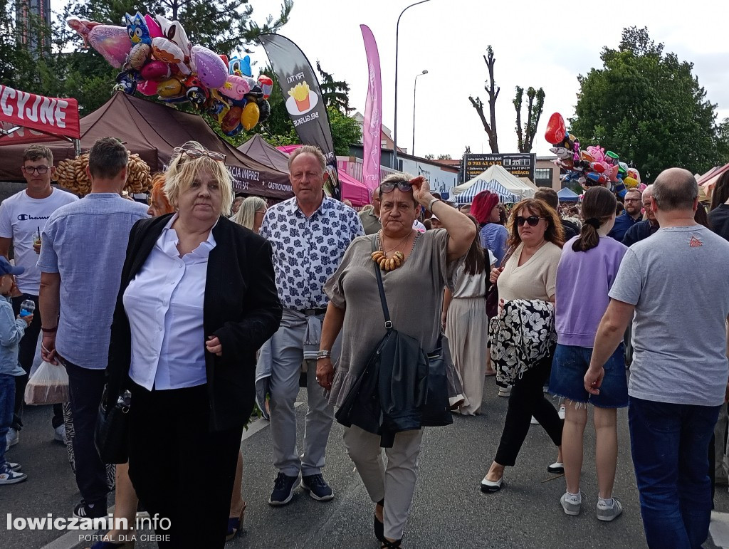 Biennale Folkloru i dużo rozrywki w Parku Błonie na Boże Ciało w Łowiczu