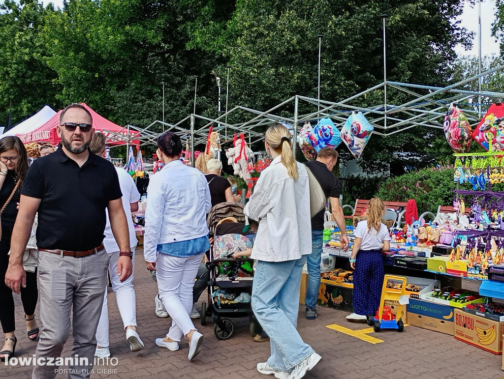Biennale Folkloru i dużo rozrywki w Parku Błonie na Boże Ciało w Łowiczu