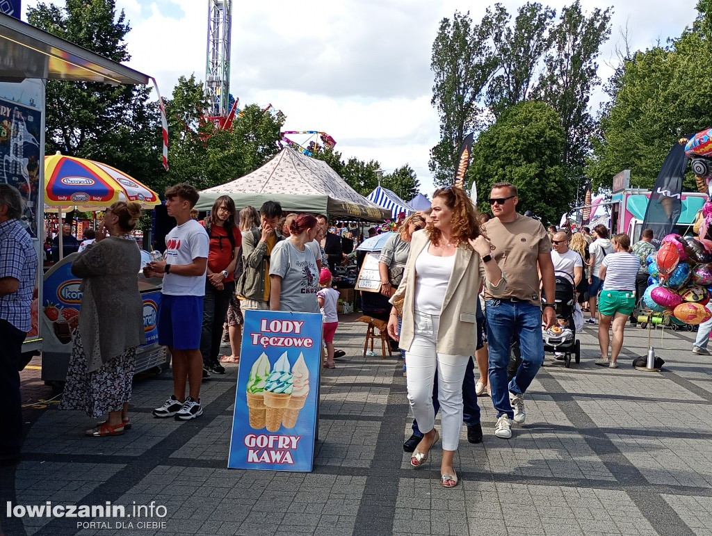Biennale Folkloru i dużo rozrywki w Parku Błonie na Boże Ciało w Łowiczu