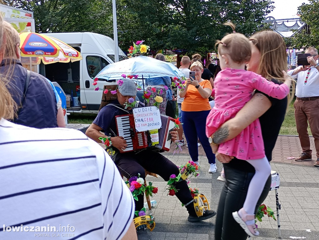 Biennale Folkloru i dużo rozrywki w Parku Błonie na Boże Ciało w Łowiczu