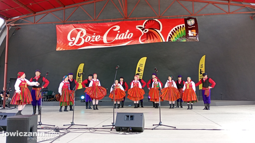Biennale Folkloru i dużo rozrywki w Parku Błonie na Boże Ciało w Łowiczu