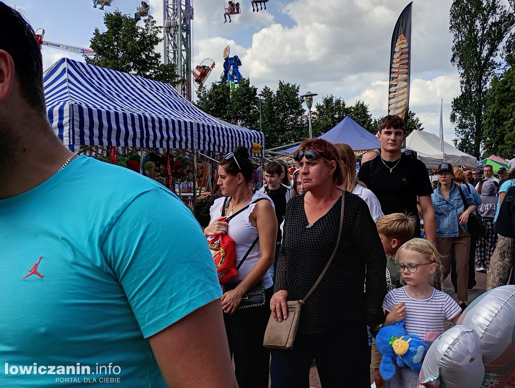Biennale Folkloru i dużo rozrywki w Parku Błonie na Boże Ciało w Łowiczu