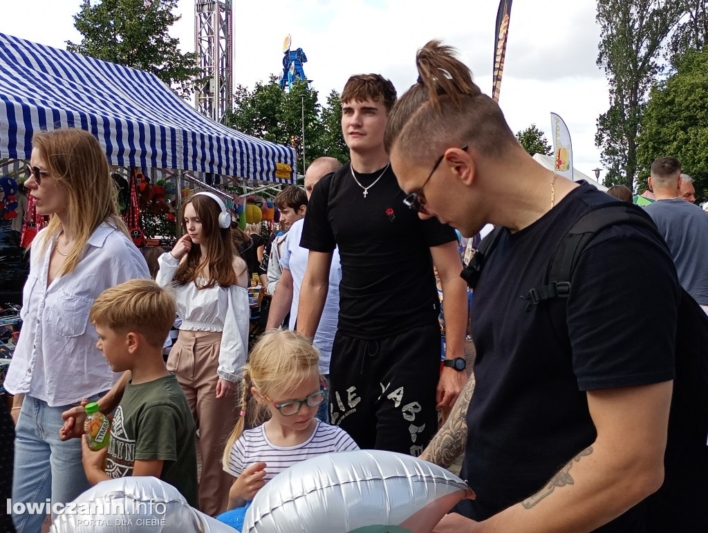 Biennale Folkloru i dużo rozrywki w Parku Błonie na Boże Ciało w Łowiczu
