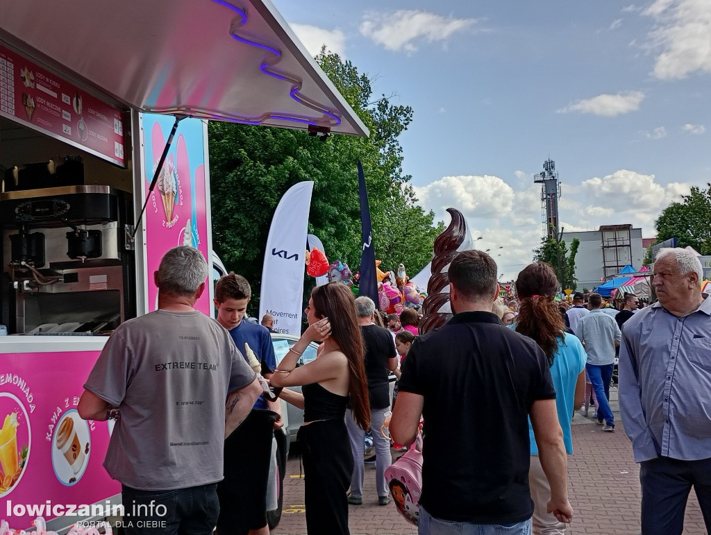 Biennale Folkloru i dużo rozrywki w Parku Błonie na Boże Ciało w Łowiczu