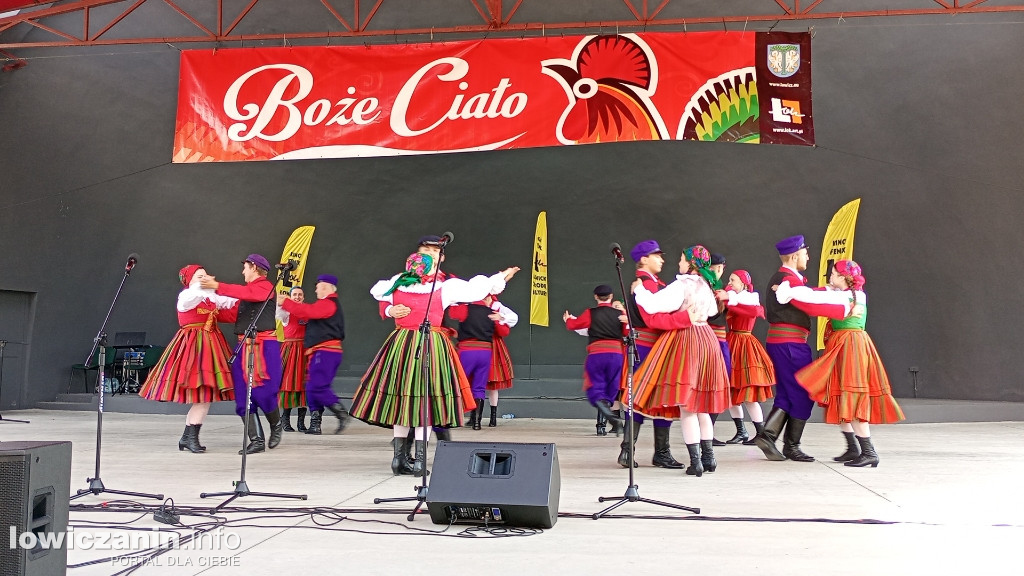 Biennale Folkloru i dużo rozrywki w Parku Błonie na Boże Ciało w Łowiczu