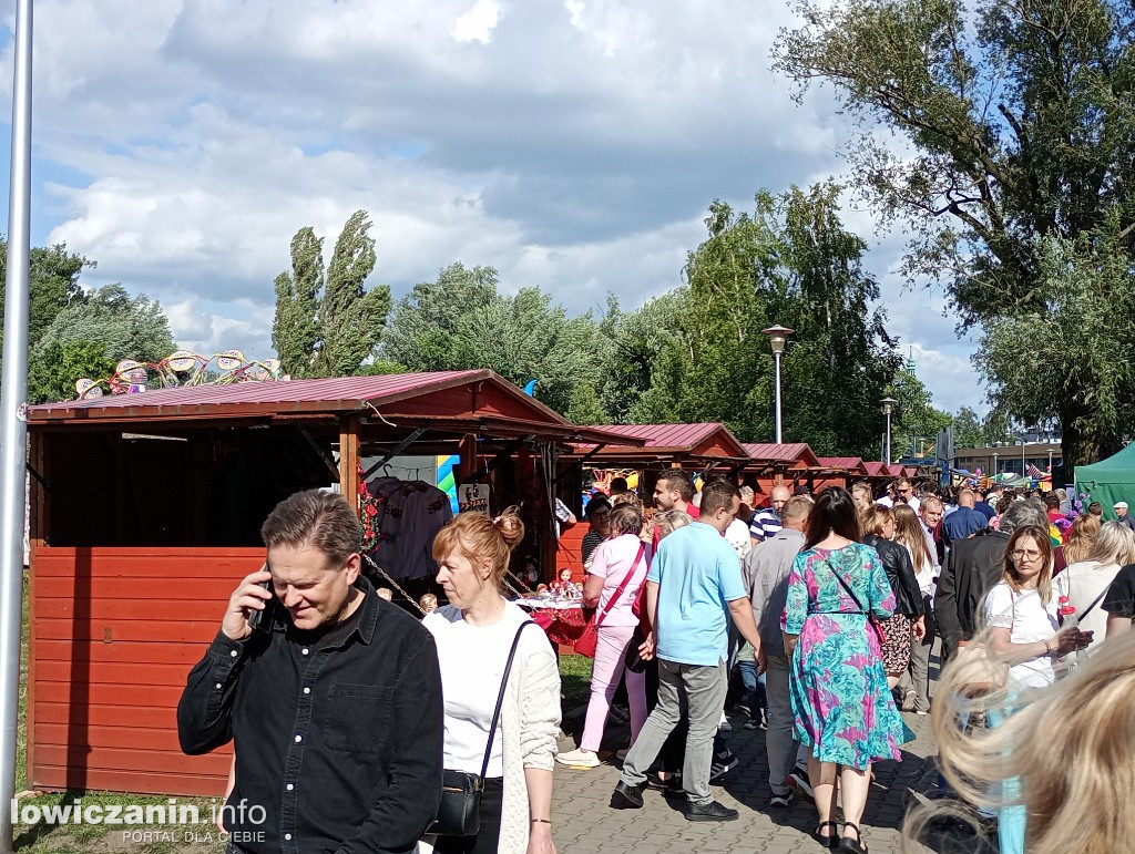 Biennale Folkloru i dużo rozrywki w Parku Błonie na Boże Ciało w Łowiczu
