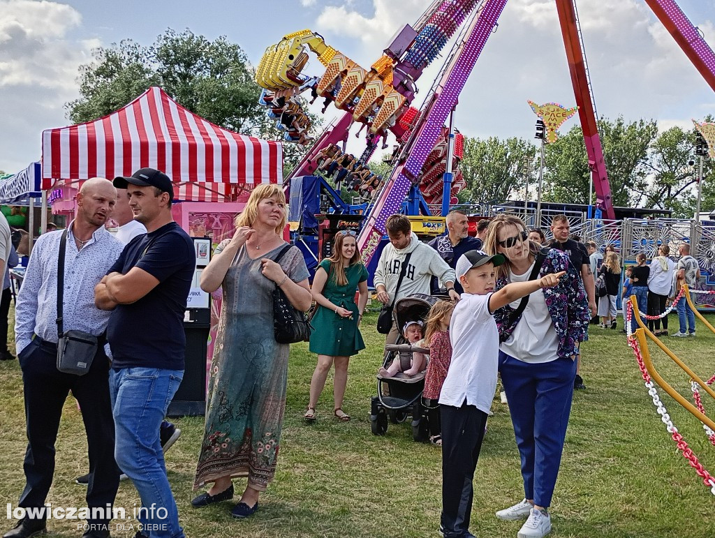 Biennale Folkloru i dużo rozrywki w Parku Błonie na Boże Ciało w Łowiczu