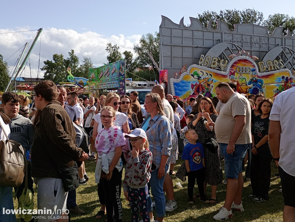 Biennale Folkloru i dużo rozrywki w Parku Błonie na Boże Ciało w Łowiczu