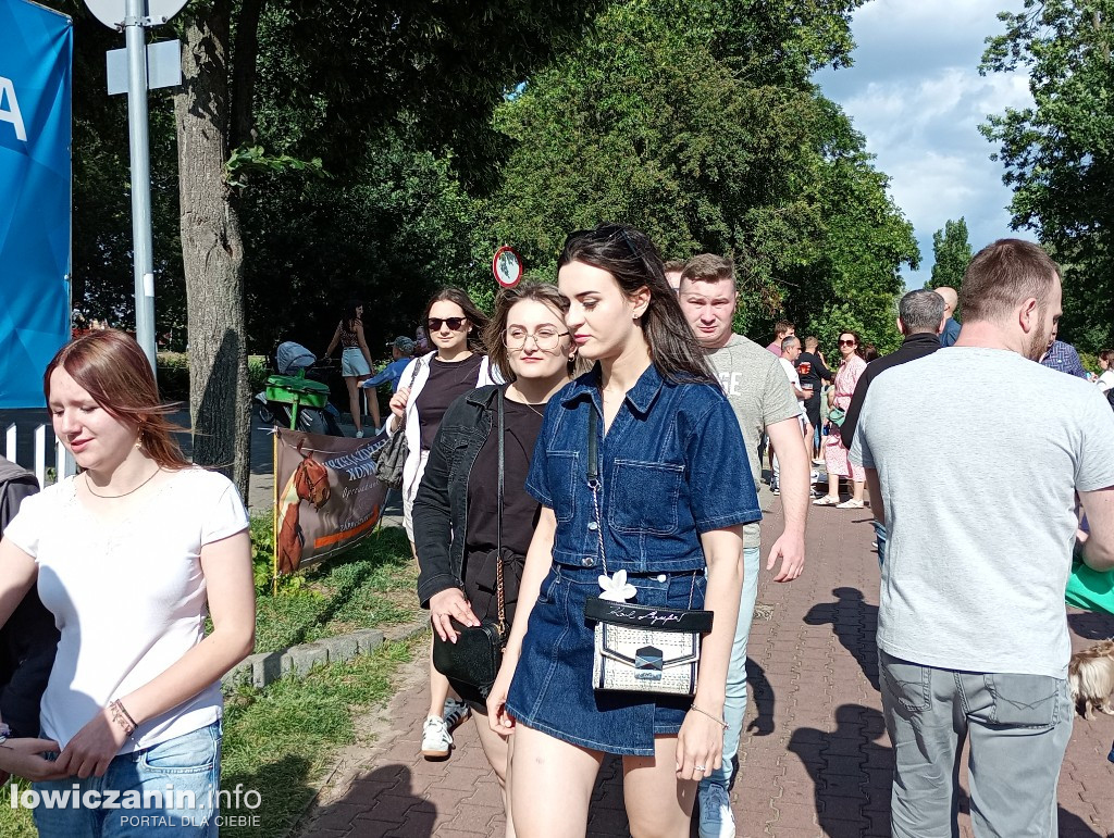 Biennale Folkloru i dużo rozrywki w Parku Błonie na Boże Ciało w Łowiczu