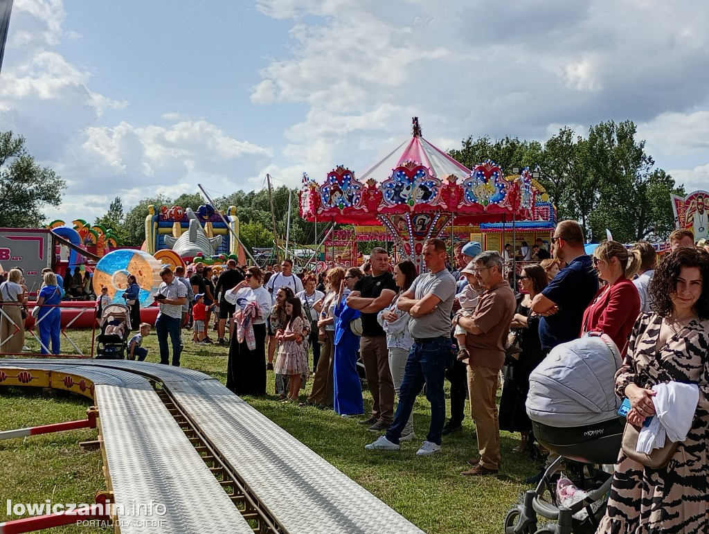 Biennale Folkloru i dużo rozrywki w Parku Błonie na Boże Ciało w Łowiczu