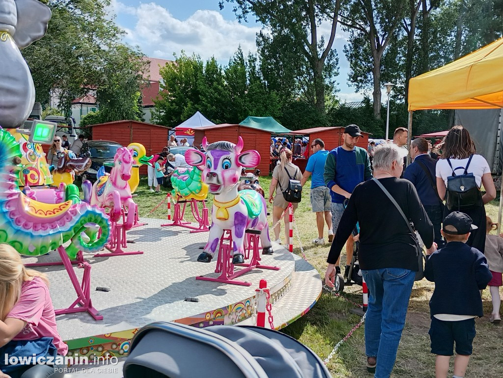Biennale Folkloru i dużo rozrywki w Parku Błonie na Boże Ciało w Łowiczu
