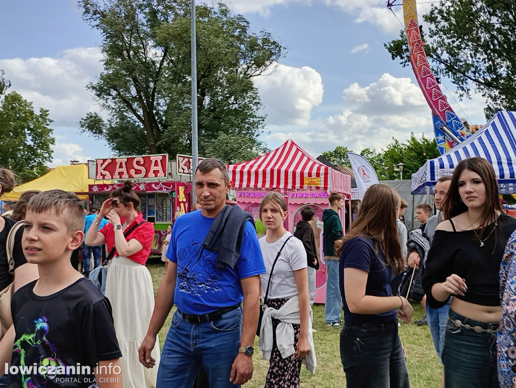 Biennale Folkloru i dużo rozrywki w Parku Błonie na Boże Ciało w Łowiczu