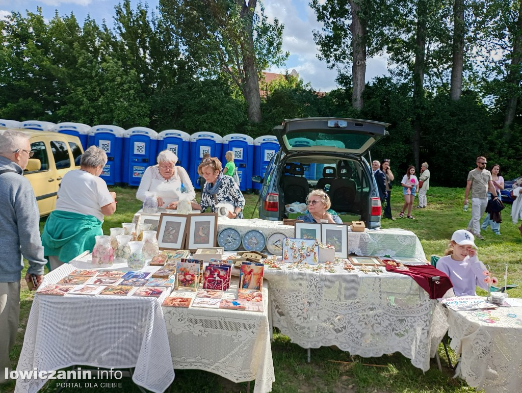 Biennale Folkloru i dużo rozrywki w Parku Błonie na Boże Ciało w Łowiczu