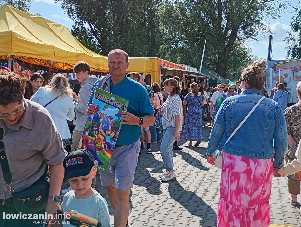 Biennale Folkloru i dużo rozrywki w Parku Błonie na Boże Ciało w Łowiczu