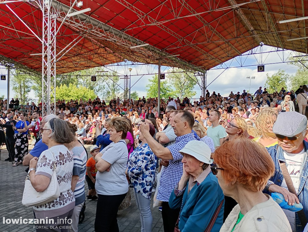 Biennale Folkloru i dużo rozrywki w Parku Błonie na Boże Ciało w Łowiczu