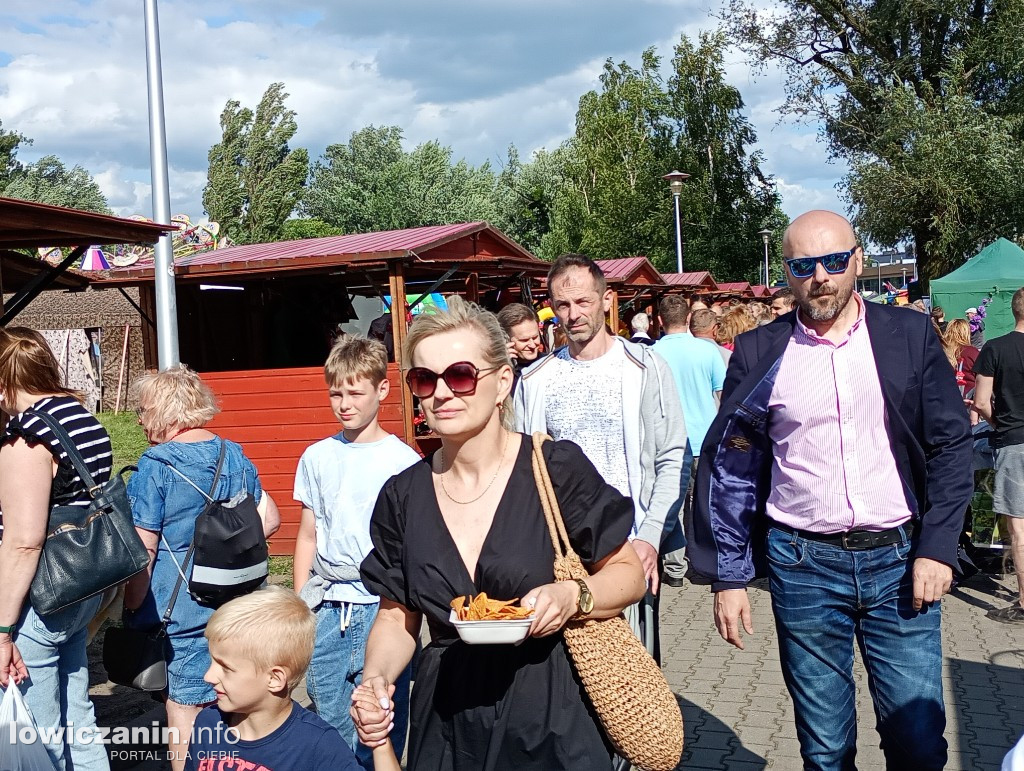Biennale Folkloru i dużo rozrywki w Parku Błonie na Boże Ciało w Łowiczu