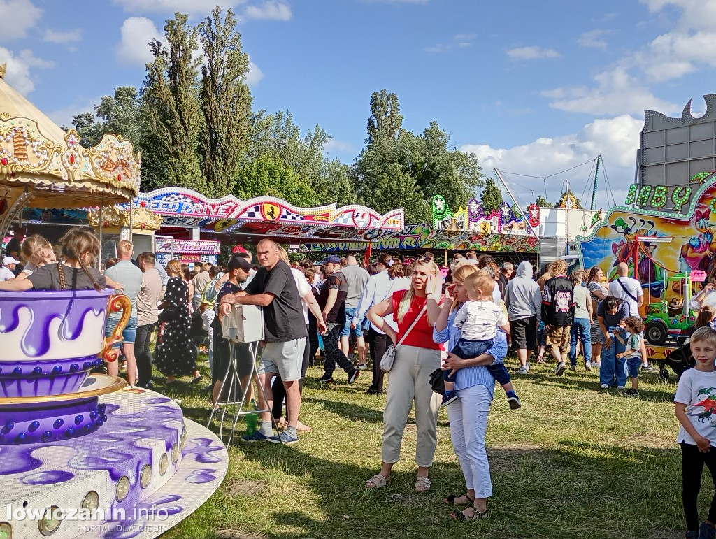 Biennale Folkloru i dużo rozrywki w Parku Błonie na Boże Ciało w Łowiczu