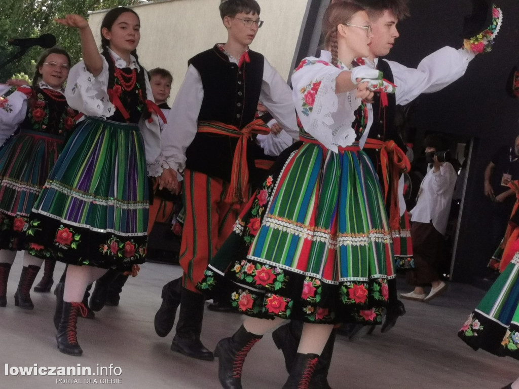 Biennale Folkloru i dużo rozrywki w Parku Błonie na Boże Ciało w Łowiczu