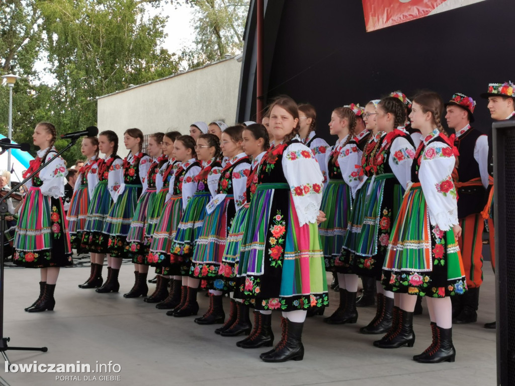 Biennale Folkloru i dużo rozrywki w Parku Błonie na Boże Ciało w Łowiczu