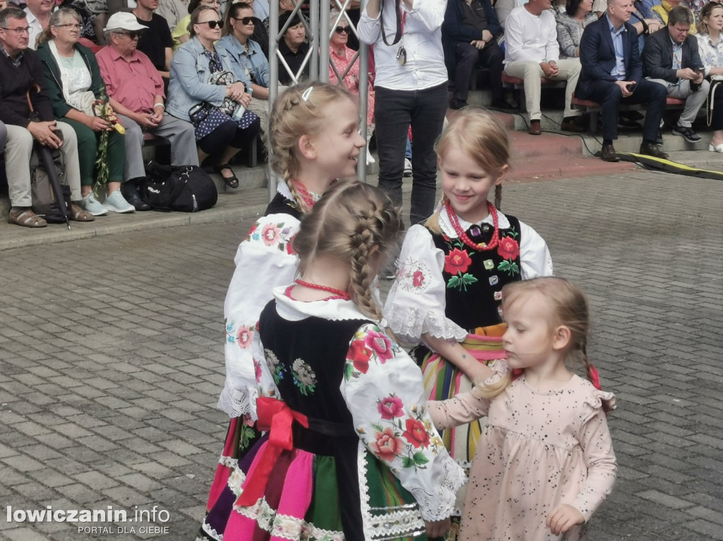 Biennale Folkloru i dużo rozrywki w Parku Błonie na Boże Ciało w Łowiczu