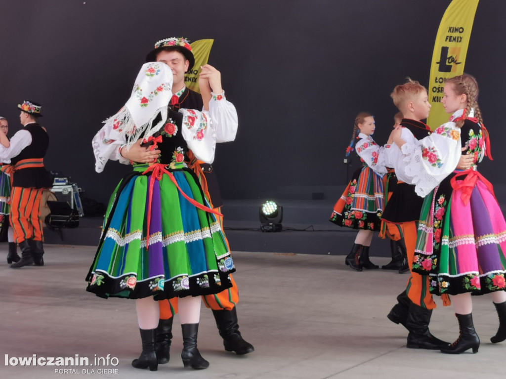 Biennale Folkloru i dużo rozrywki w Parku Błonie na Boże Ciało w Łowiczu