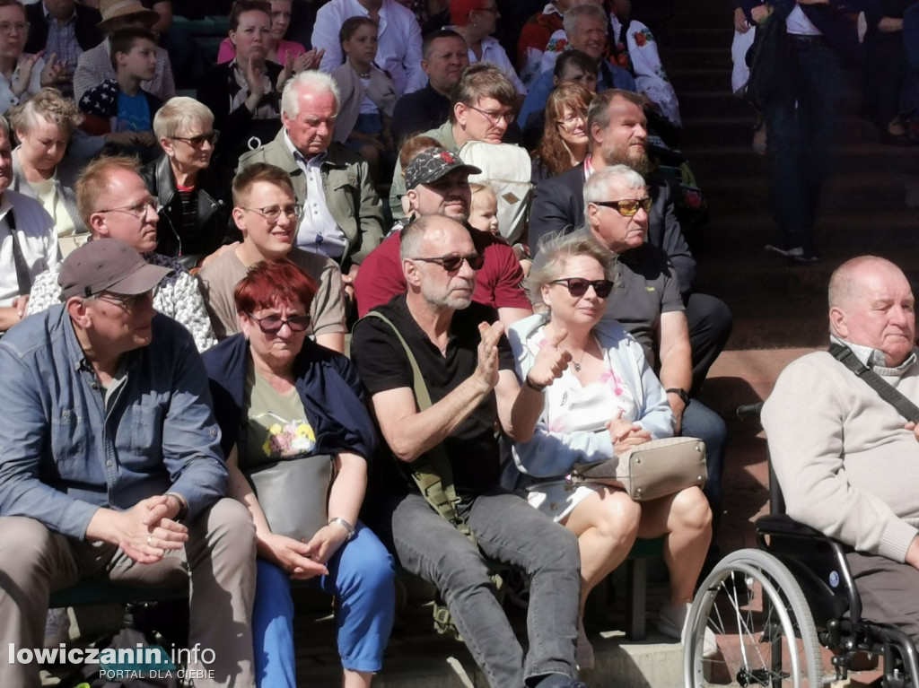 Biennale Folkloru i dużo rozrywki w Parku Błonie na Boże Ciało w Łowiczu