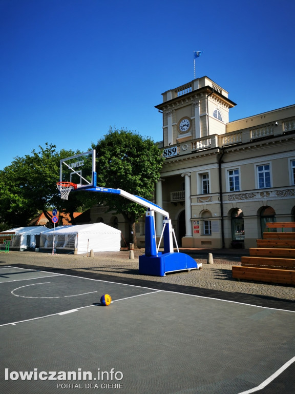 Łowicz. Młodzieżowe Mistrzostwa Polski w Koszykówce 3x3