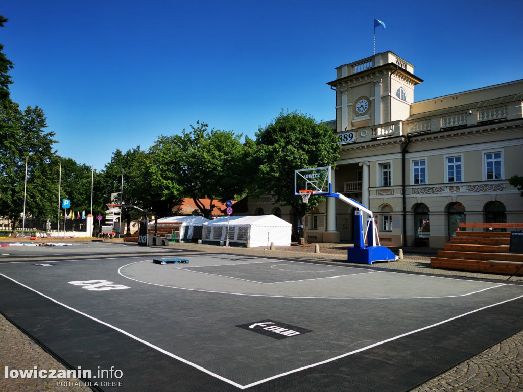 Łowicz. Młodzieżowe Mistrzostwa Polski w Koszykówce 3x3