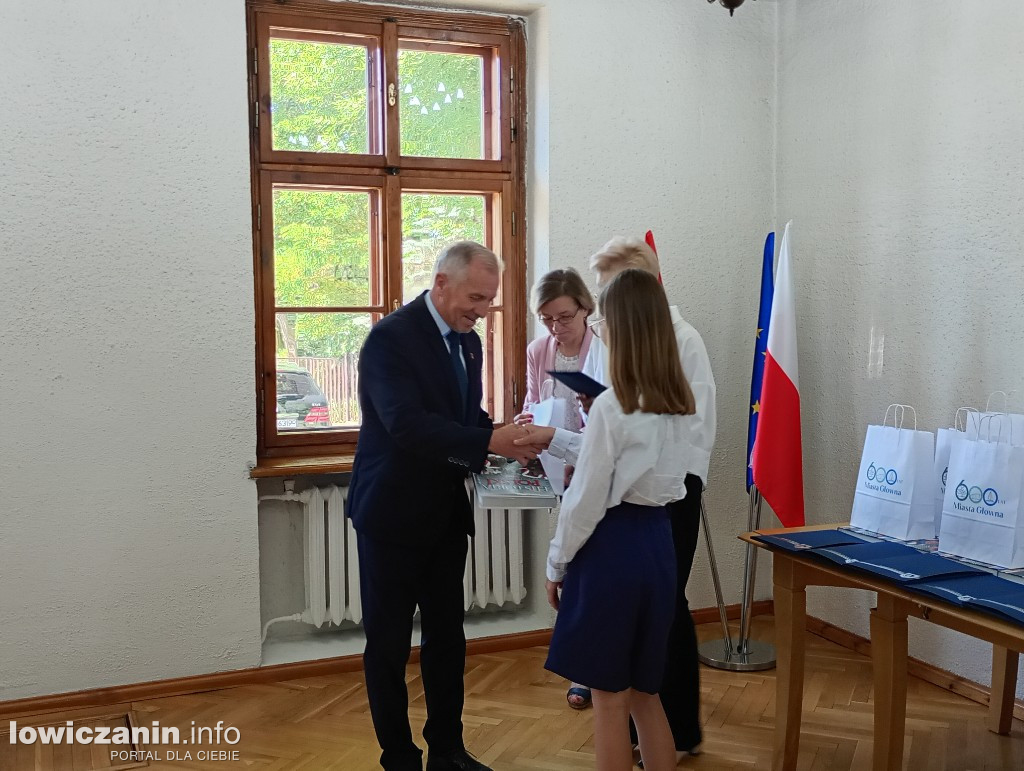 Głowno. Najlepsi uczniowie odebrali nagrody