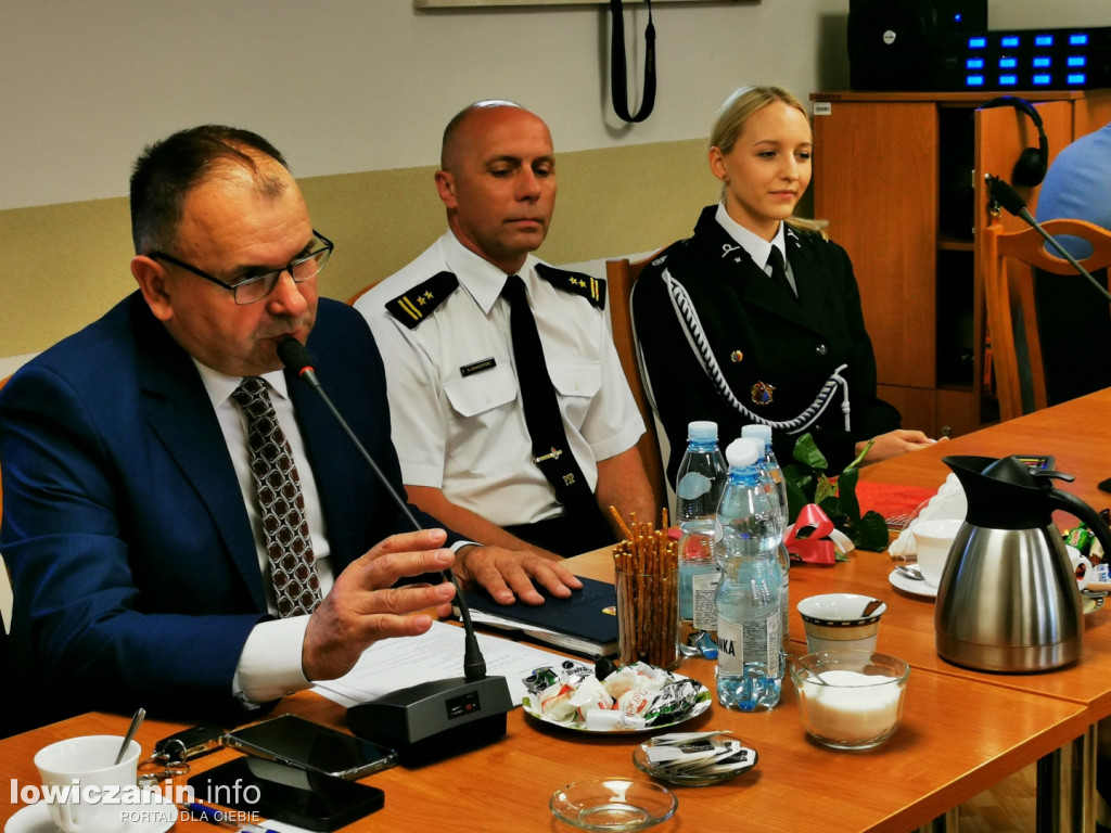  Druhna z OSP Karsznice Duże Paulina Koza doceniona na sesji  RG Chąśno