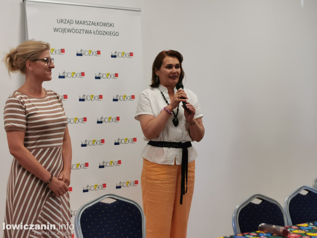 11 gmin z regionu podpisało umowy na rozwój sołectw i infrastrukturę