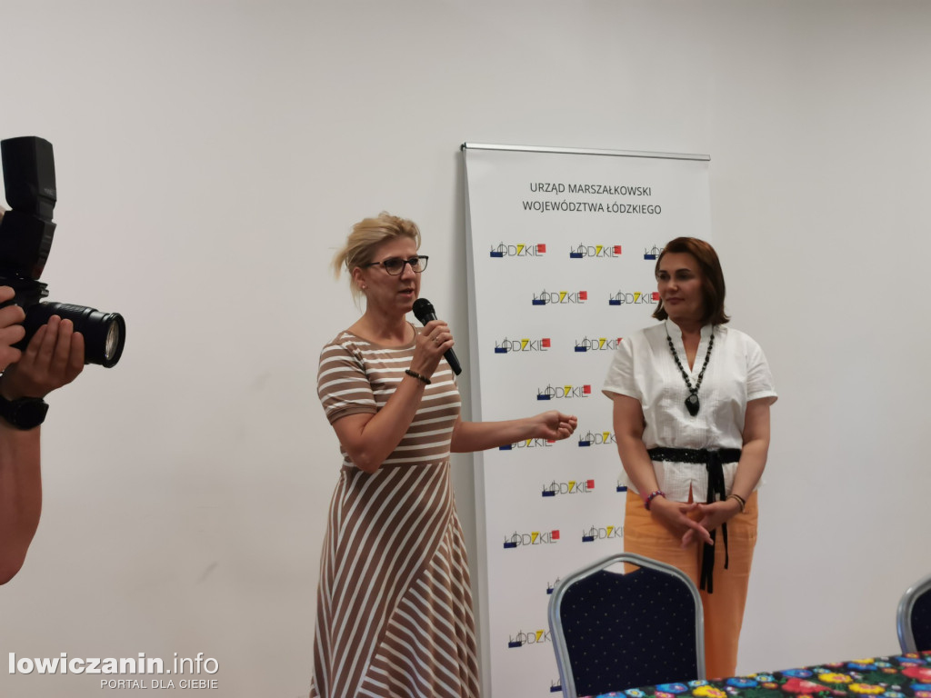 11 gmin z regionu podpisało umowy na rozwój sołectw i infrastrukturę