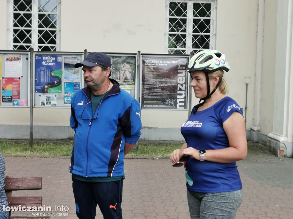 PTTK Szprycha ruszyło śladami Reymonta – rowerowy hołd dla pisarza