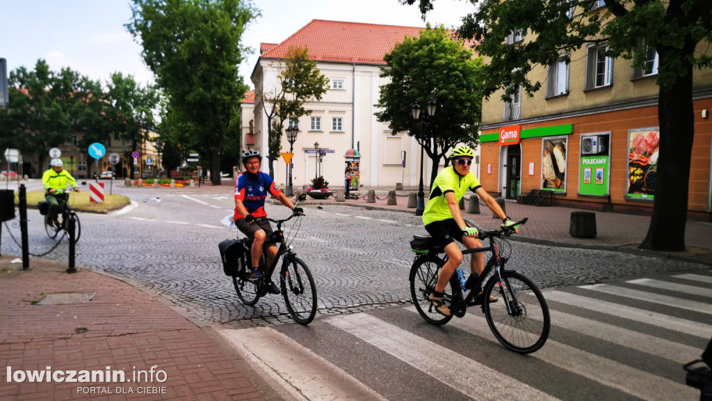 PTTK Szprycha ruszyło śladami Reymonta – rowerowy hołd dla pisarza