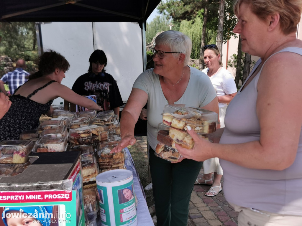 Bobrowniki. Kiermasz ciast dla Agaty z Zielkowic